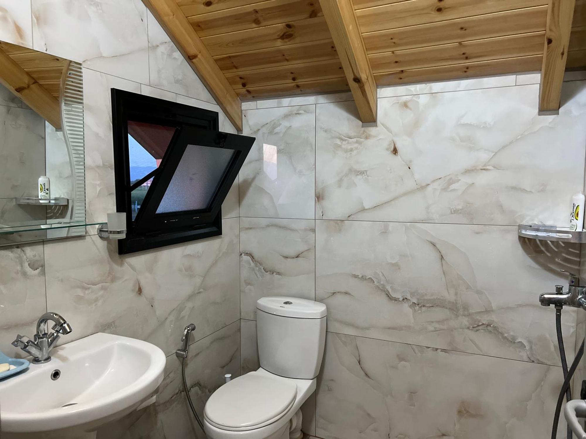 Beni Rooms Tale Lezhë Eksteriør billede